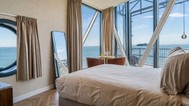 Deluxe Balcony Panorama Sea View